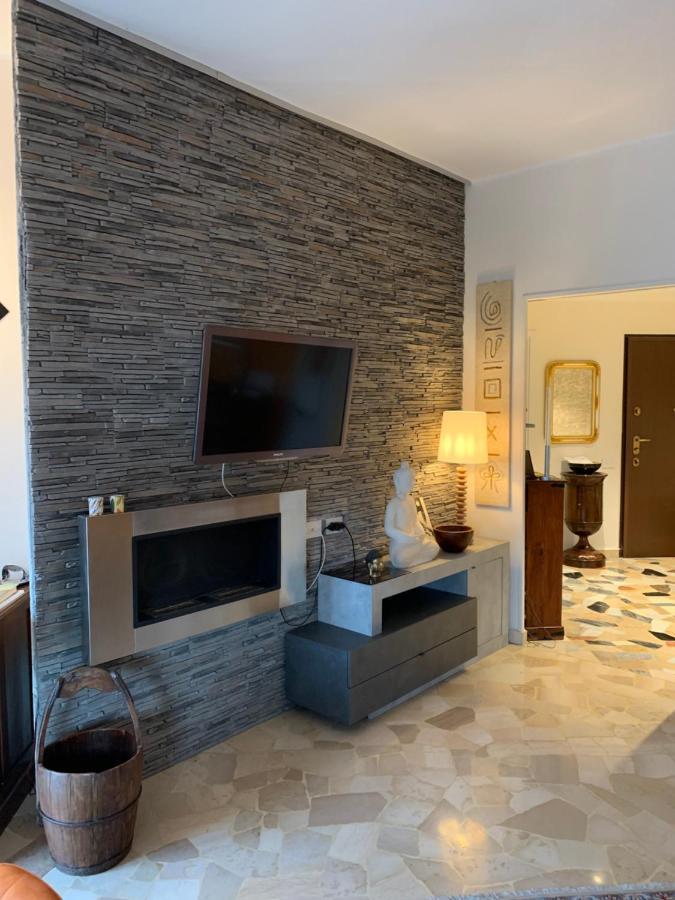Suite Belvedere Комерио Экстерьер фото